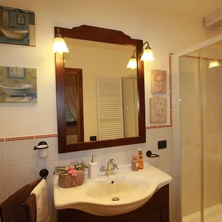 Alloggio per agriturismo Eremo Delle Fate *